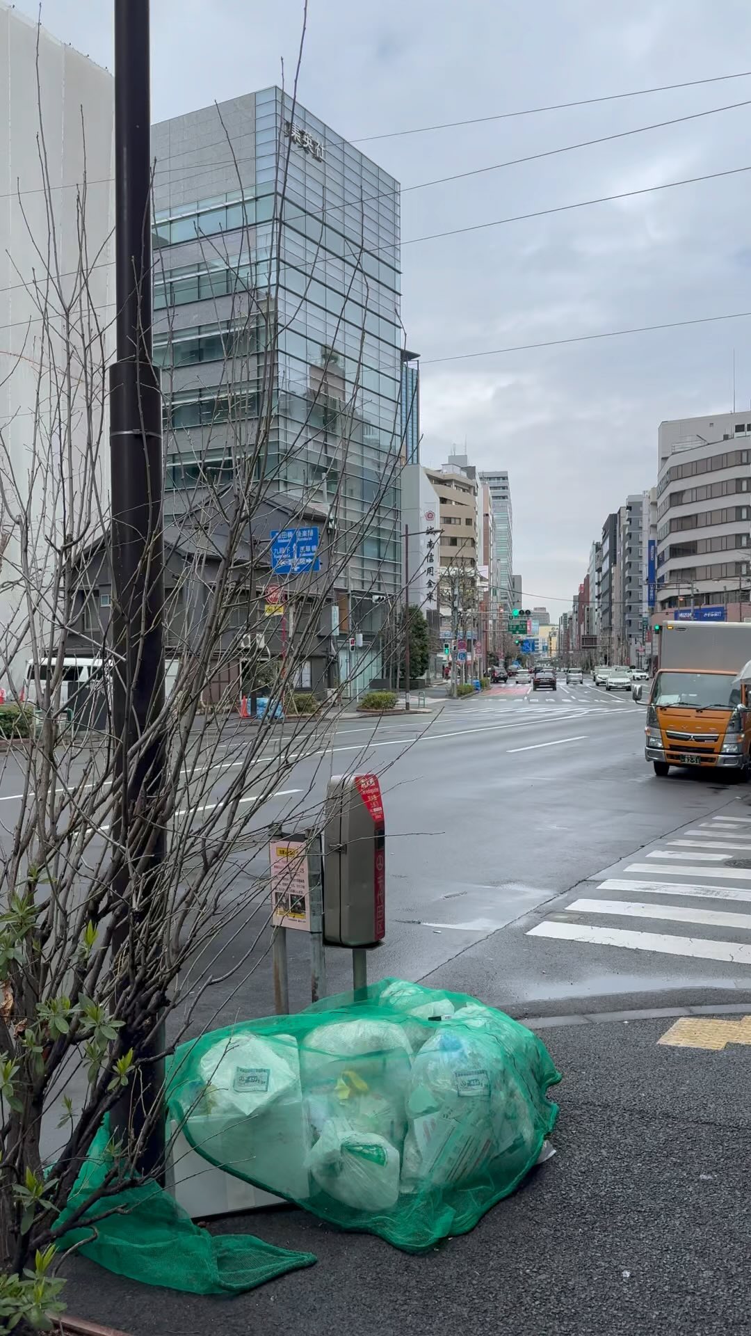 We had 3 weeks in Japan. Each day is gonna get its own reel accompanied by some music from the day. Day 1 – Tokyo (with severe jet lag!)