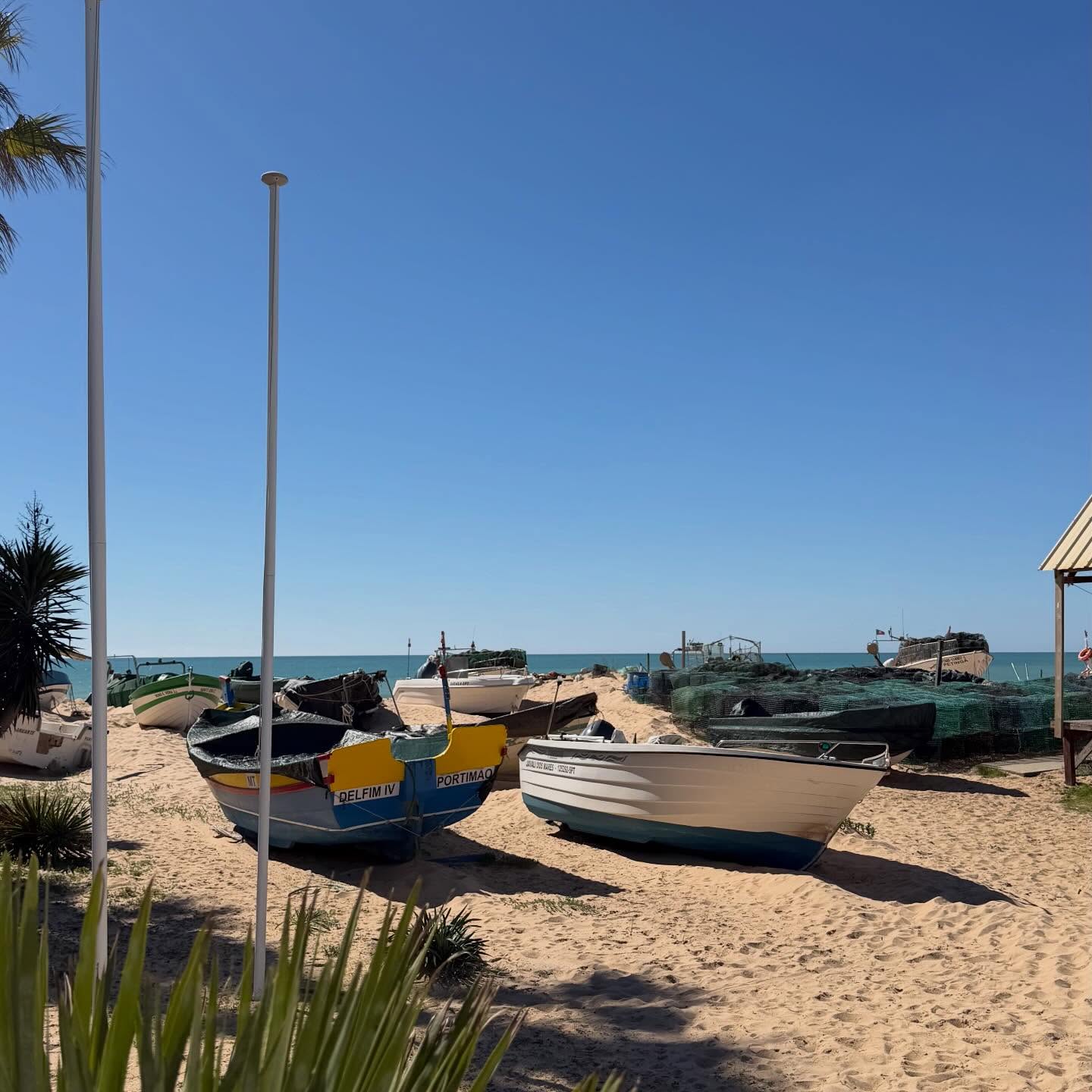 Stunning day to have lunch by the sea