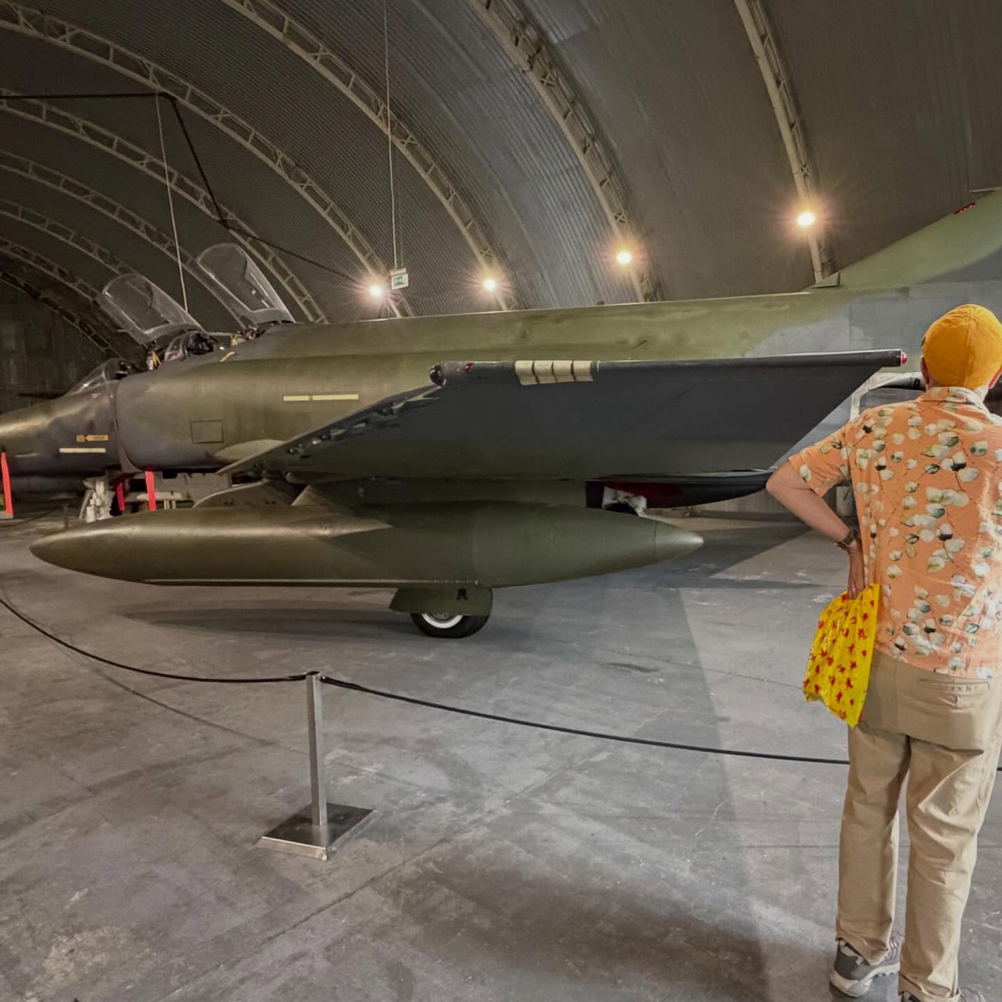 There are better ways to spend your Sunday than exploring a Polish aviation museum with @meeware, but not that many.